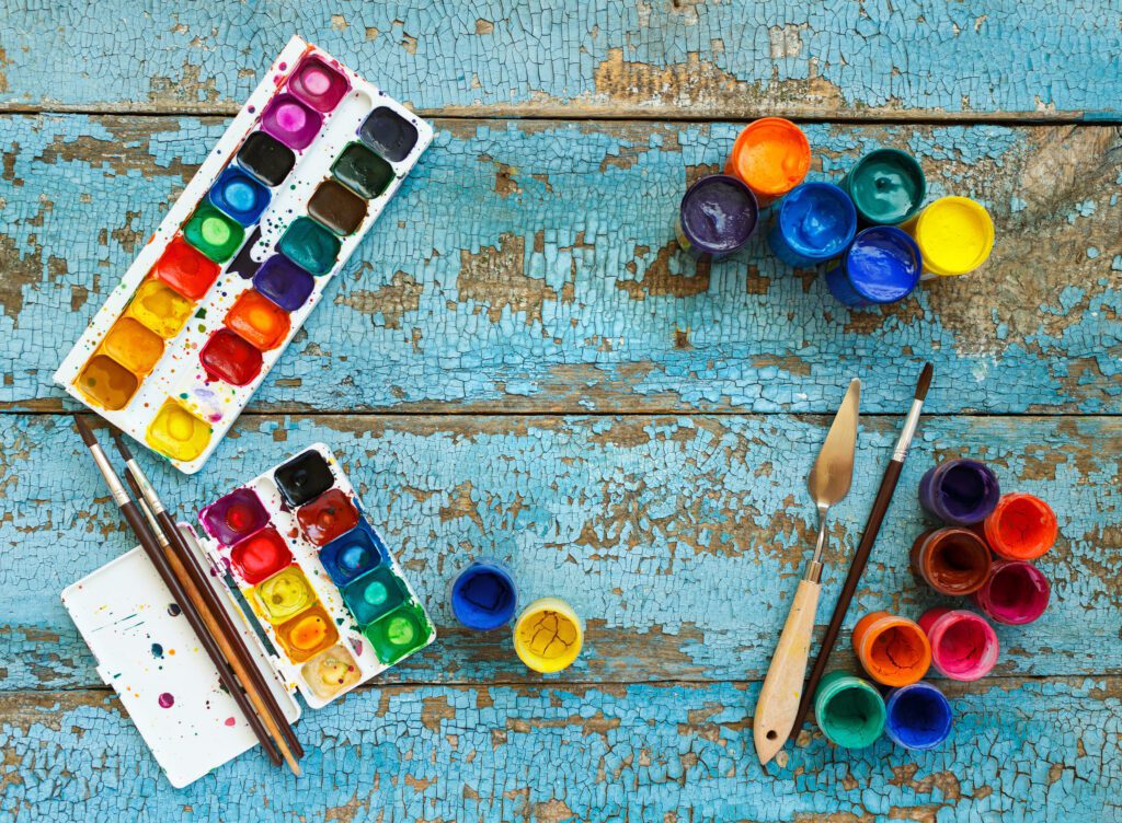 What Are Fan Detail Brushes and How to Use Them for Natural Effects?